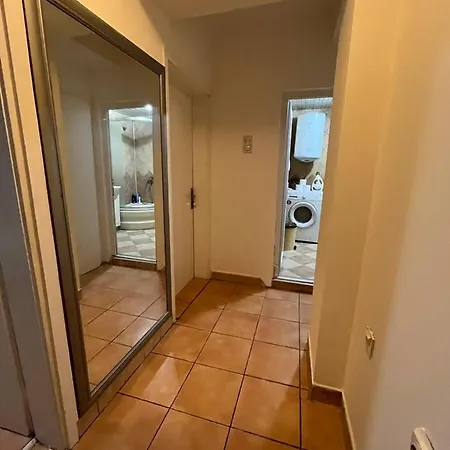 Apartment Aleksandra 4 *