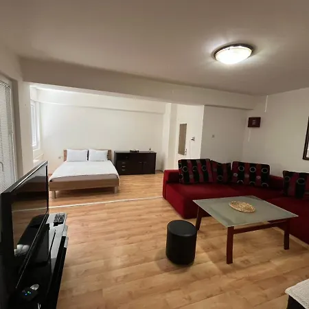 Aleksandra 4 Apartment *