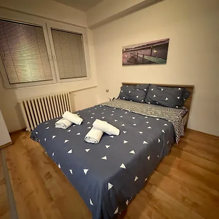 Aleksandra 4 Apartment *