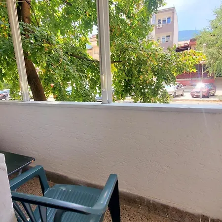 Apartment Aleksandra 4 *