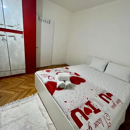 Aleksandra 4 Skopje
