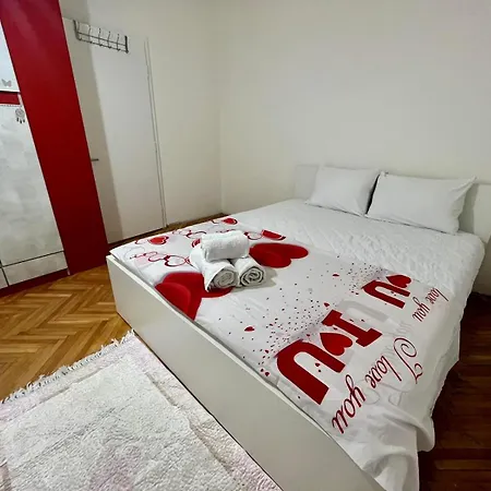 Apartment Aleksandra 4