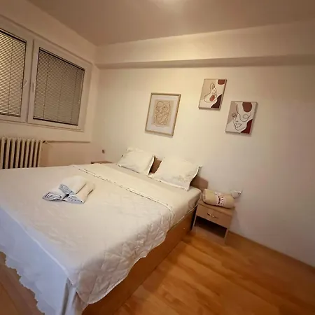 Aleksandra 4 Apartment *