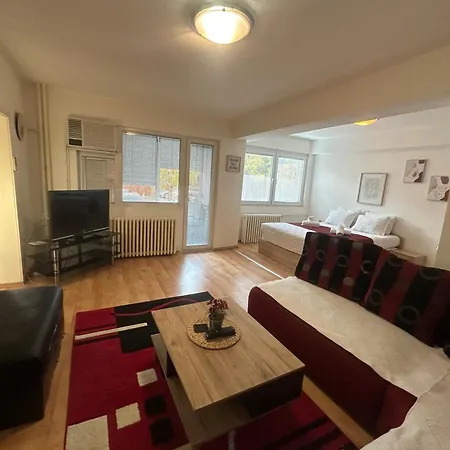 Aleksandra 4 Apartment *